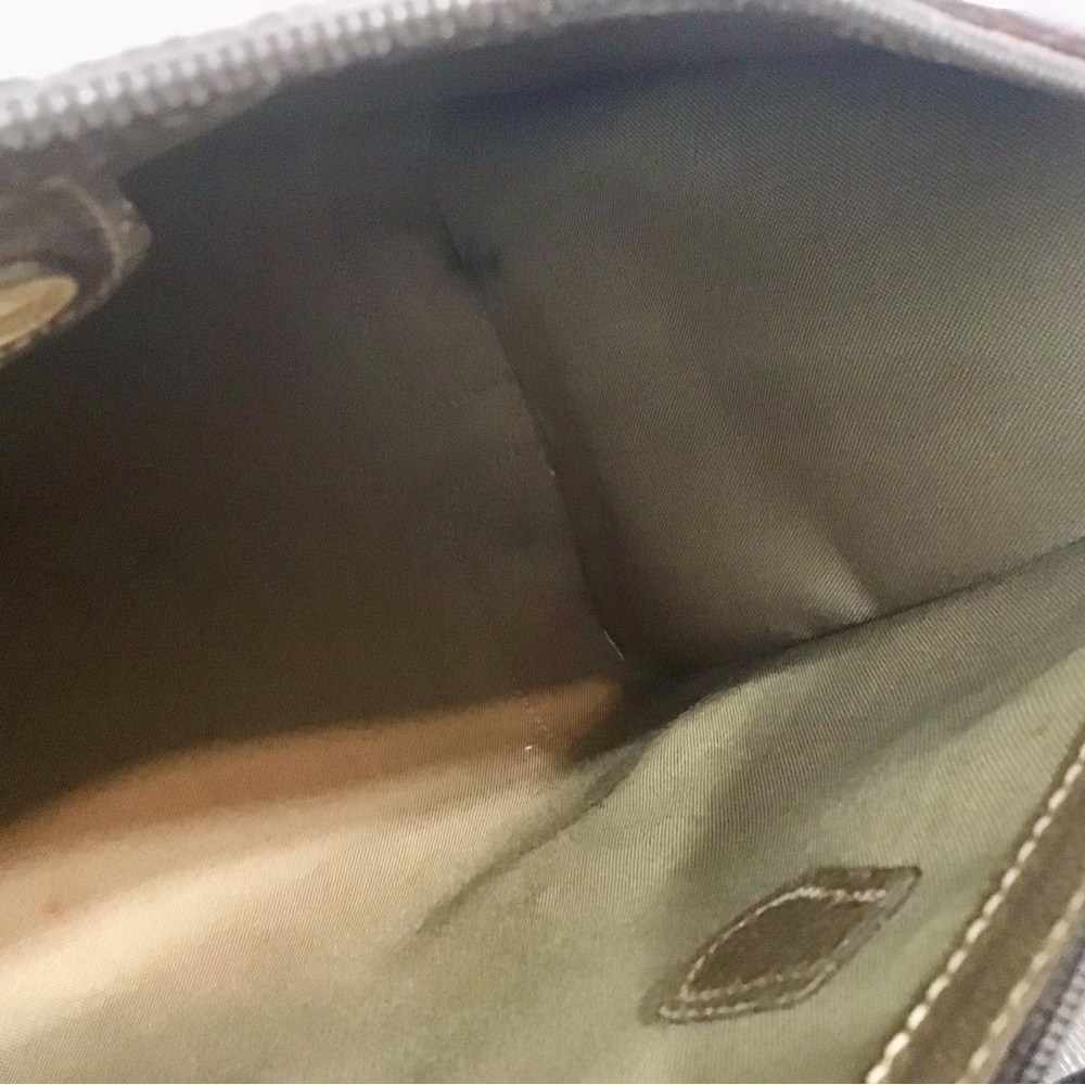 Gucci Travel Bags - Picture 14 of 16